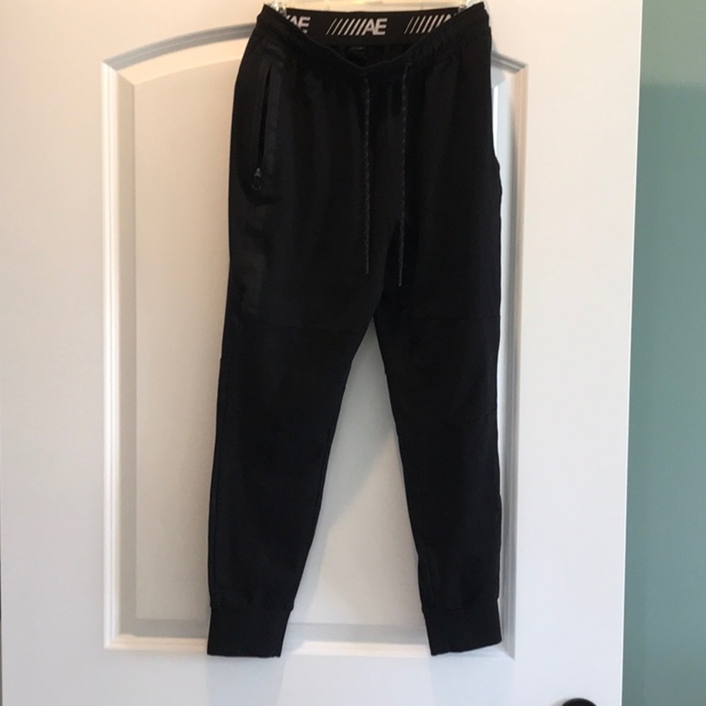 American Eagle joggers